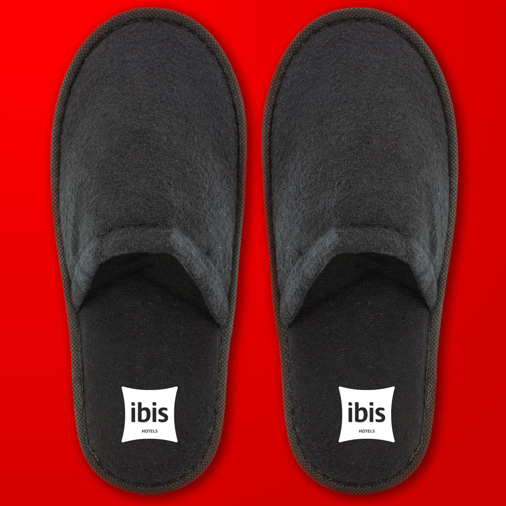 Zapatillas para cadena de hoteles Ibis, merchandising para hoteles